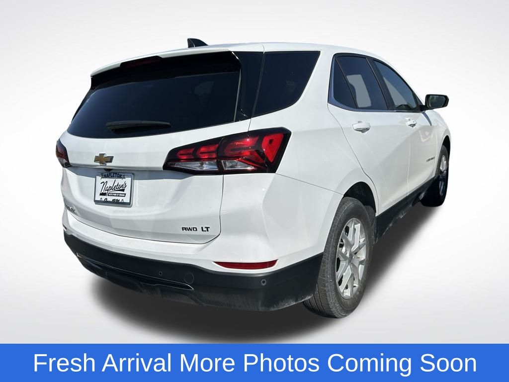 2024 Chevrolet Equinox LT photo 3