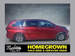 2023 Toyota Sienna XLE Van Passenger Van