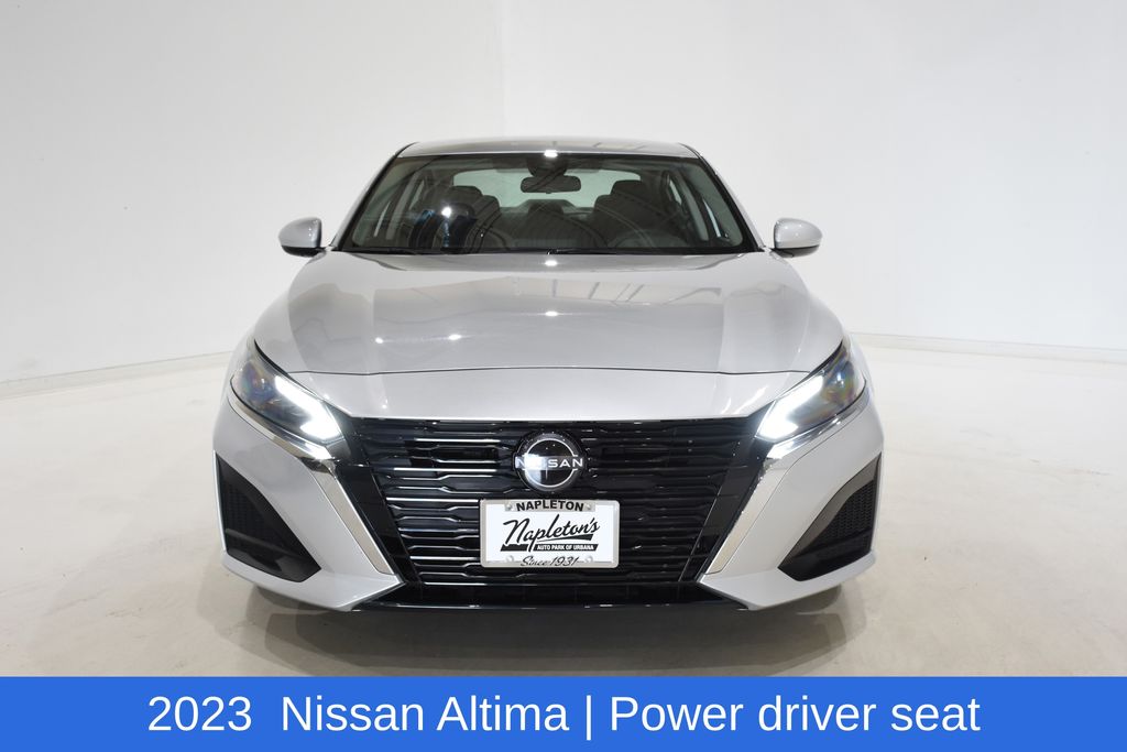 Used 2023 Nissan Altima SV with VIN 1N4BL4DV4PN372666 for sale in Urbana, IL