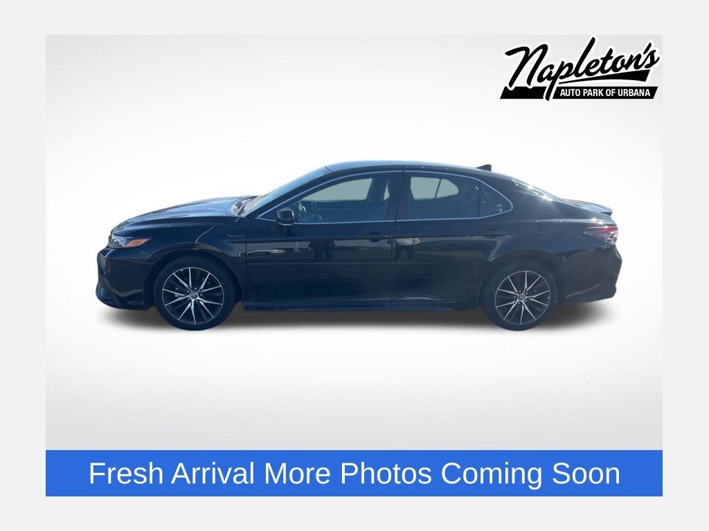 Used 2023 Toyota Camry SE Sedan