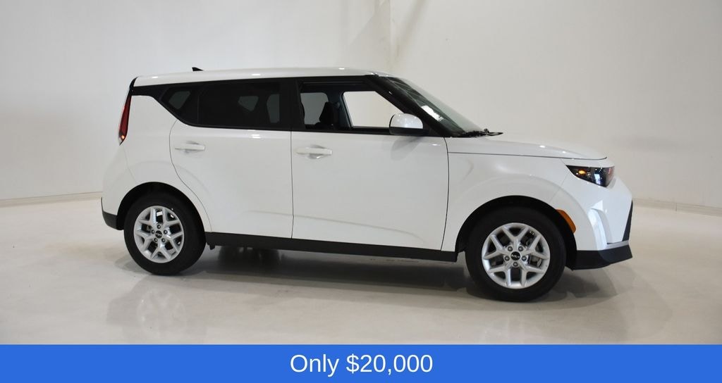 Used 2025 Kia Soul LX Hatchback
