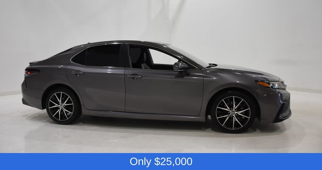Used 2023 Toyota Camry SE Sedan