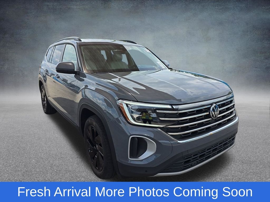 Used 2025 Volkswagen Atlas 2.0T SE w/Technology SUV