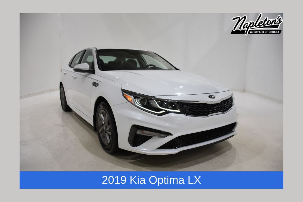 2019 Kia Optima LX's photo