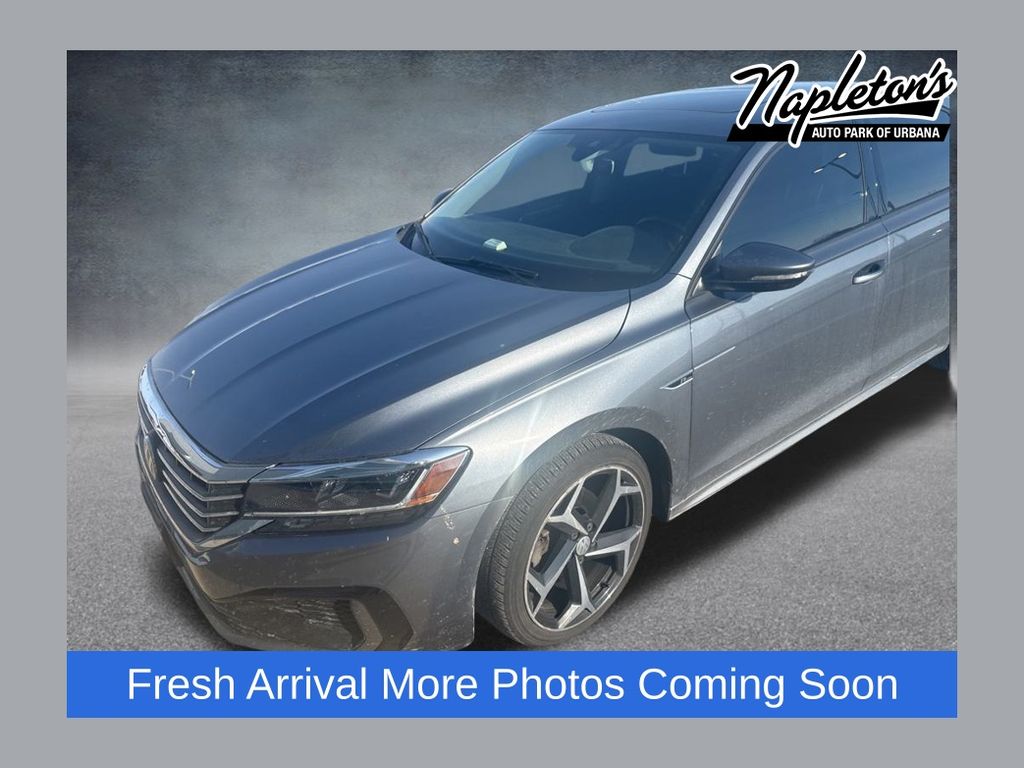 2020 Volkswagen Passat R-Line's photo