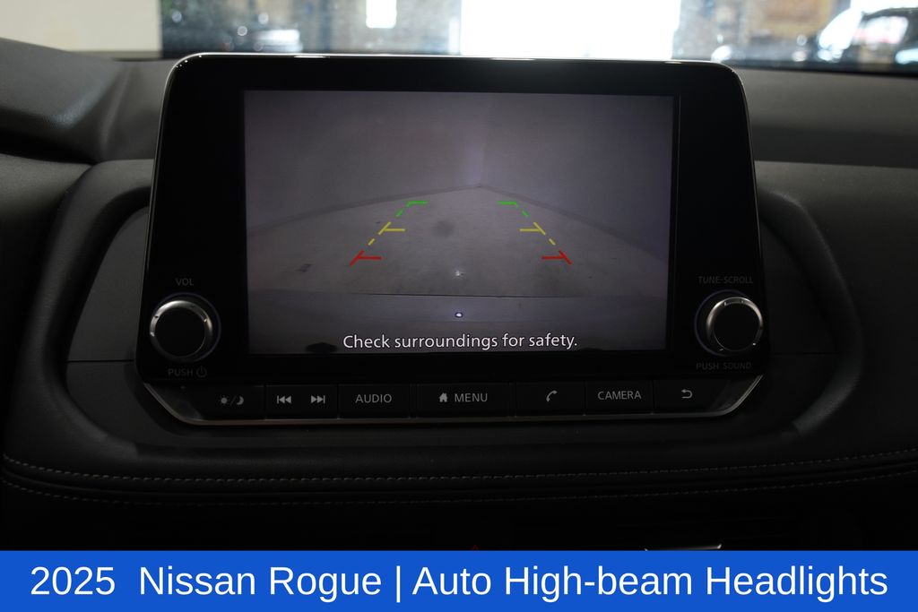 2025 Nissan Rogue SV - Photo 18