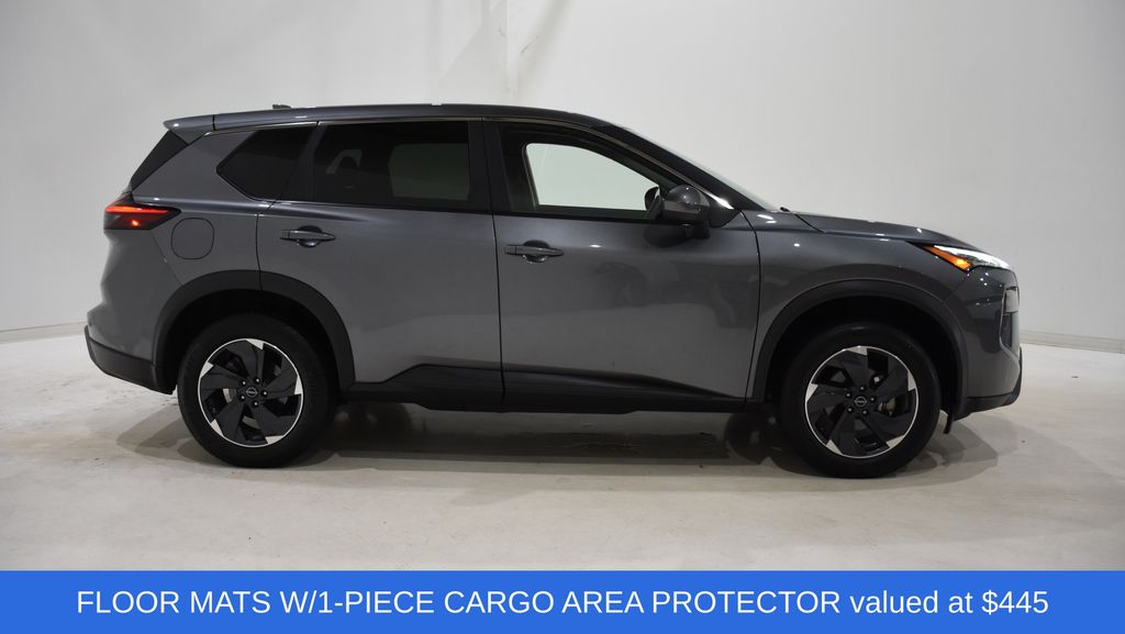 2024 Nissan Rogue SV photo 3