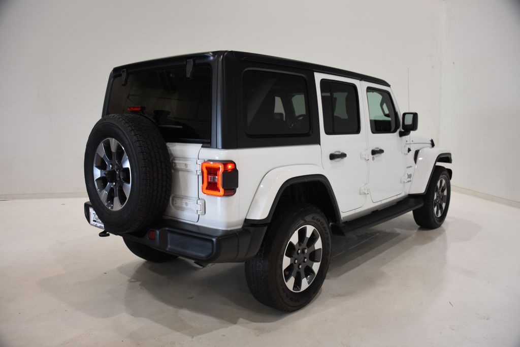 2022 Jeep Wrangler Unlimited Sahara photo 4