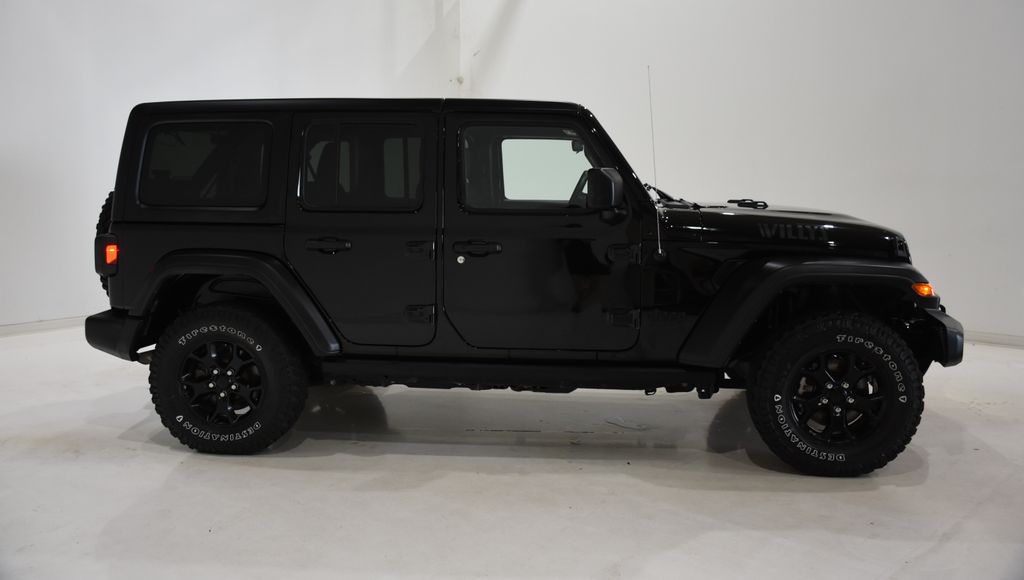 2022 Jeep Wrangler Unlimited Willys photo 3