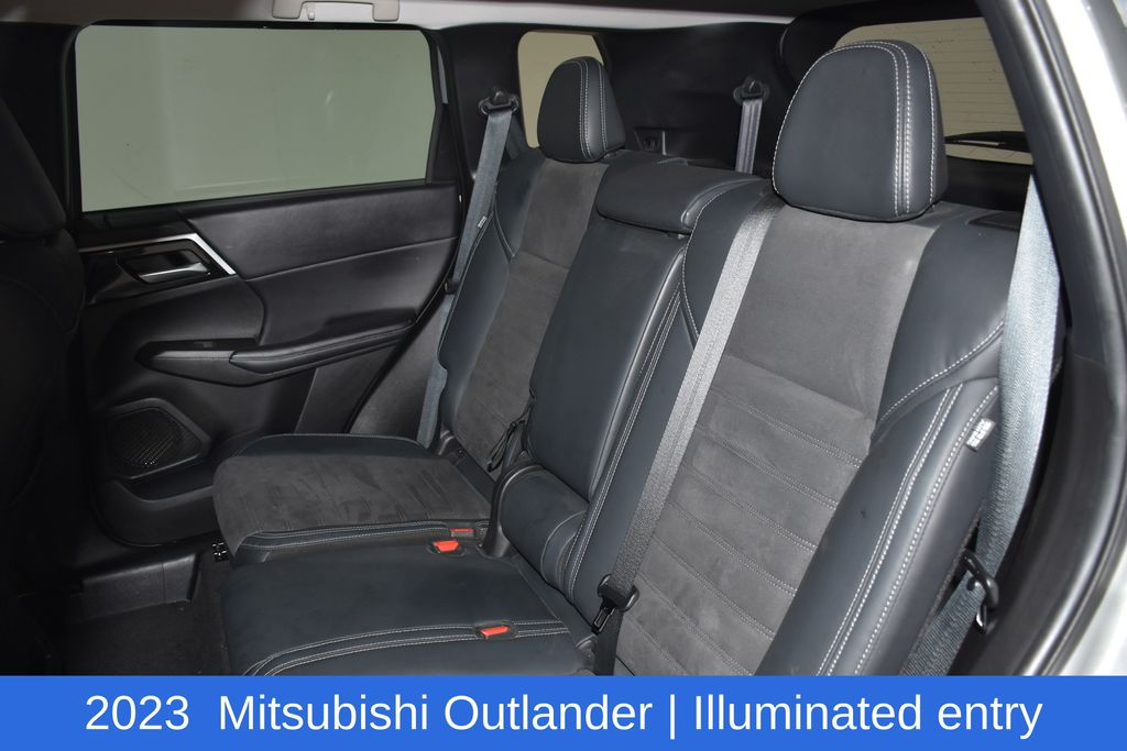 2023 Mitsubishi Outlander SE - Photo 25