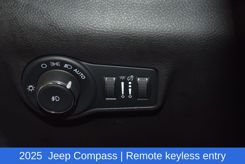 2025 Jeep Compass Trailhawk - Photo 9