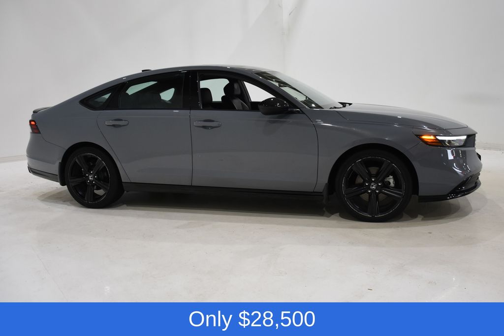 2023 Honda Accord Hybrid Sport-L photo 3