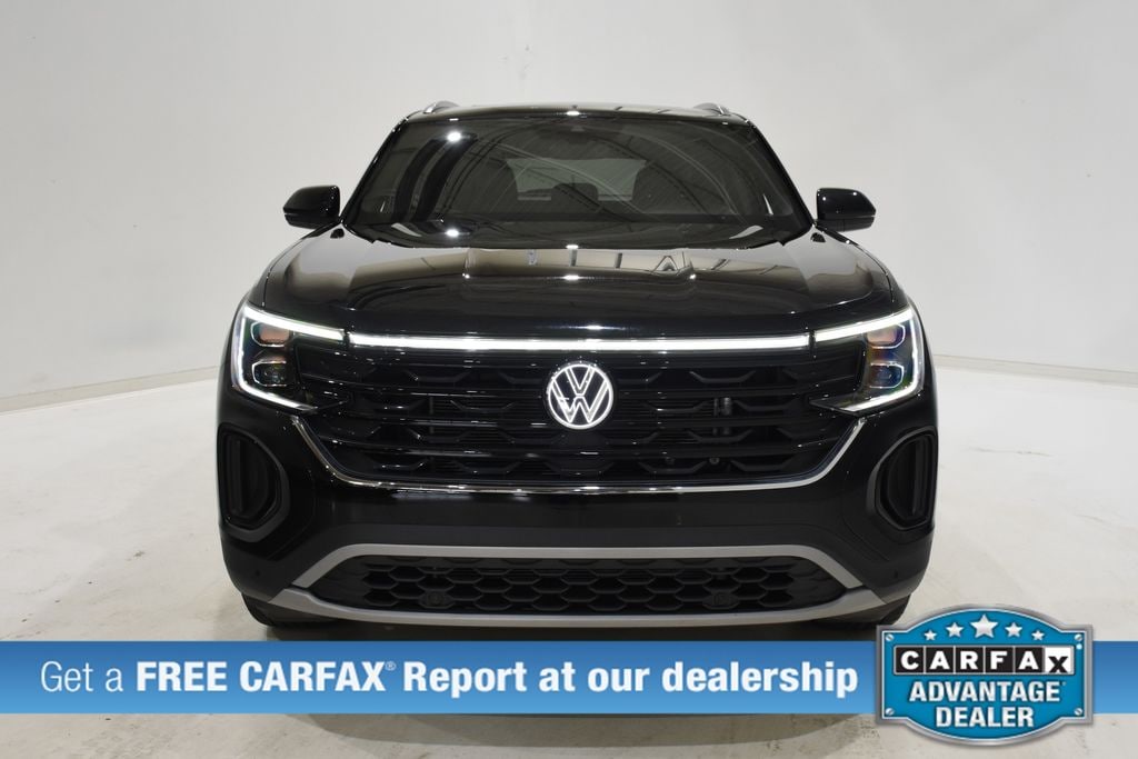 Used 2025 Volkswagen Atlas Cross Sport 2.0T SE w/Technology SUV