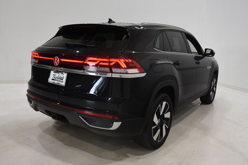 Used 2025 Volkswagen Atlas Cross Sport 2.0T SE w/Technology SUV