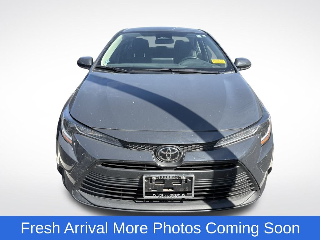 2023 Toyota Corolla LE photo 2