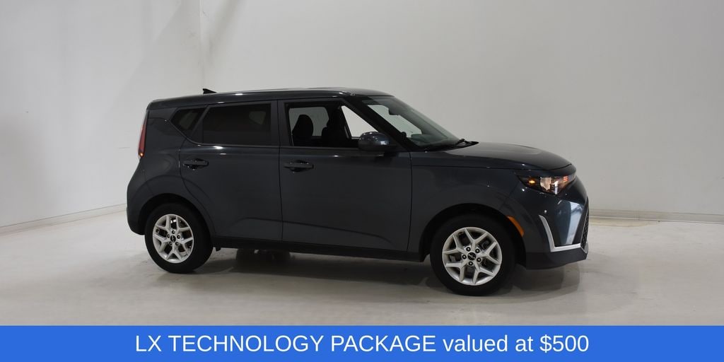 Used 2025 Kia Soul LX Hatchback