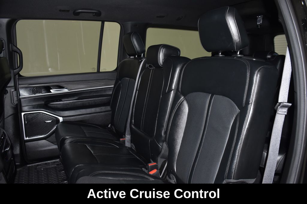 2024 Jeep Wagoneer L Series II - Photo 27