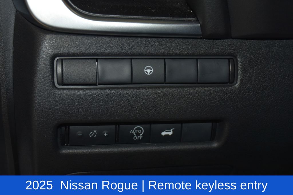 2025 Nissan Rogue SV - Photo 9