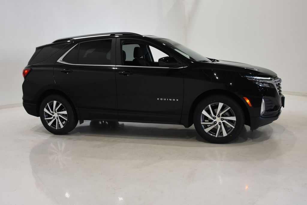 2022 Chevrolet Equinox LT photo 3