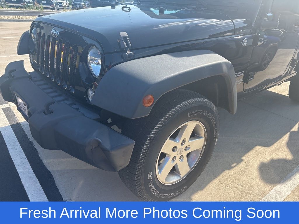 2015 Jeep Wrangler Unlimited Sport photo 3