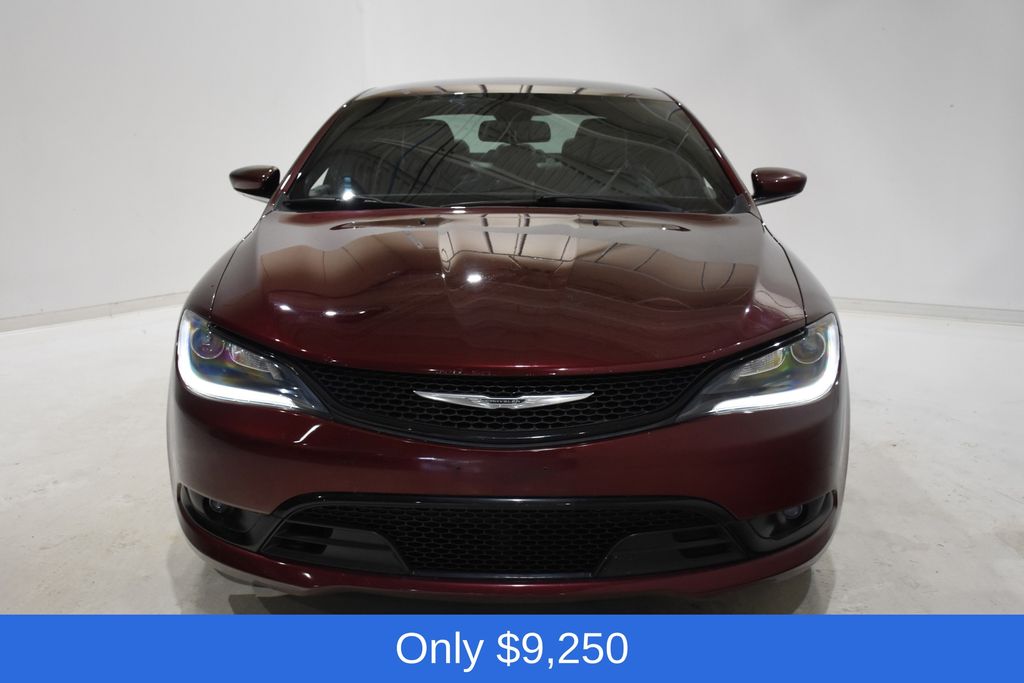 Used 2015 Chrysler 200 S with VIN 1C3CCCBG8FN551583 for sale in Urbana, IL