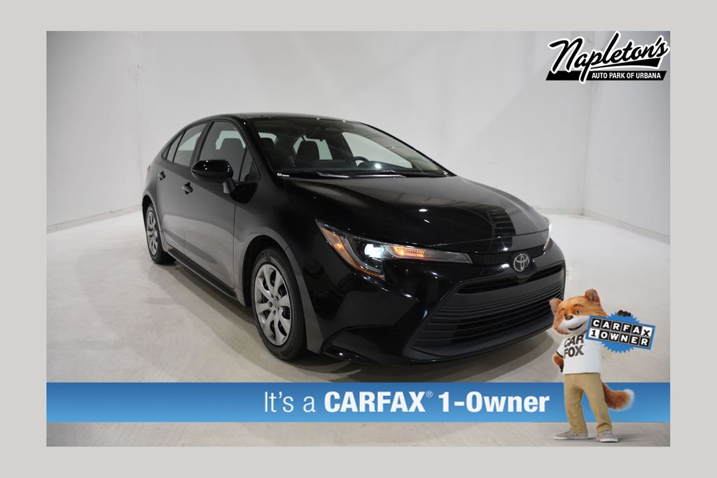 2023 Toyota Corolla LE's photo