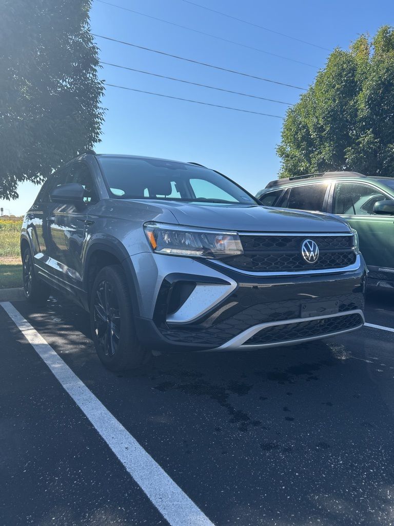 2024 Volkswagen Taos S photo 3