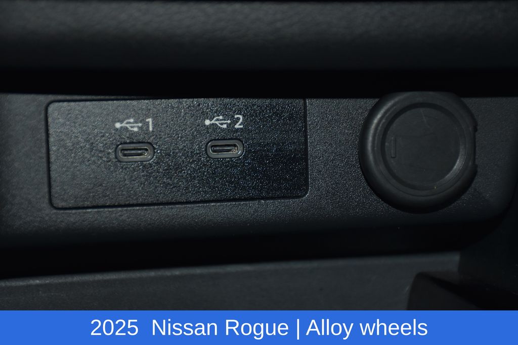 2025 Nissan Rogue SV - Photo 21