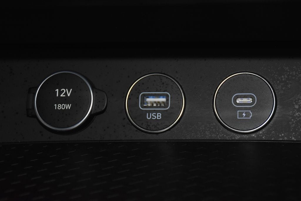 2025 GENESIS G70 Standard - Photo 16