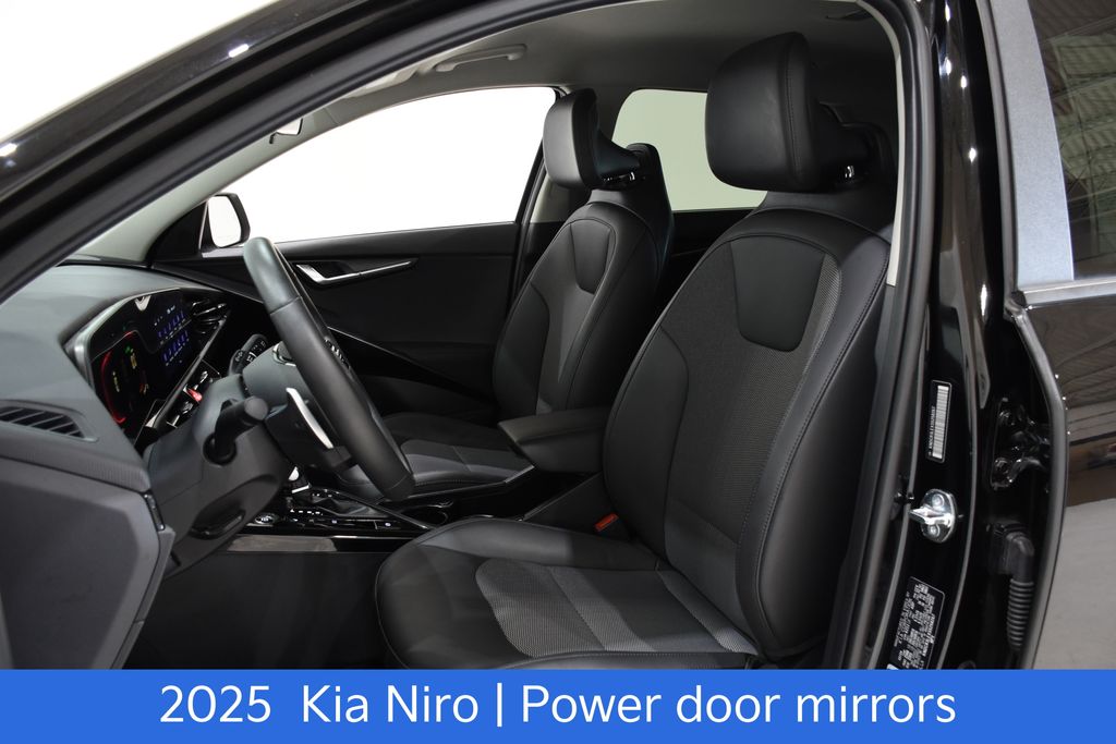 2025 Kia Niro EX - Photo 21