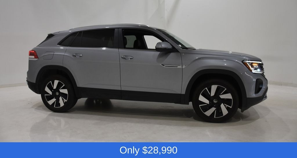 Used 2025 Volkswagen Atlas Cross Sport 2.0T SE w/Technology SUV