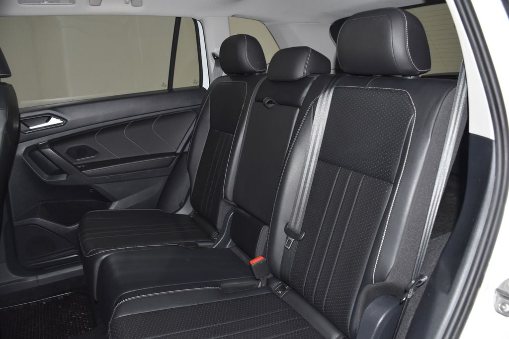 2022 Volkswagen Tiguan SE - Photo 30