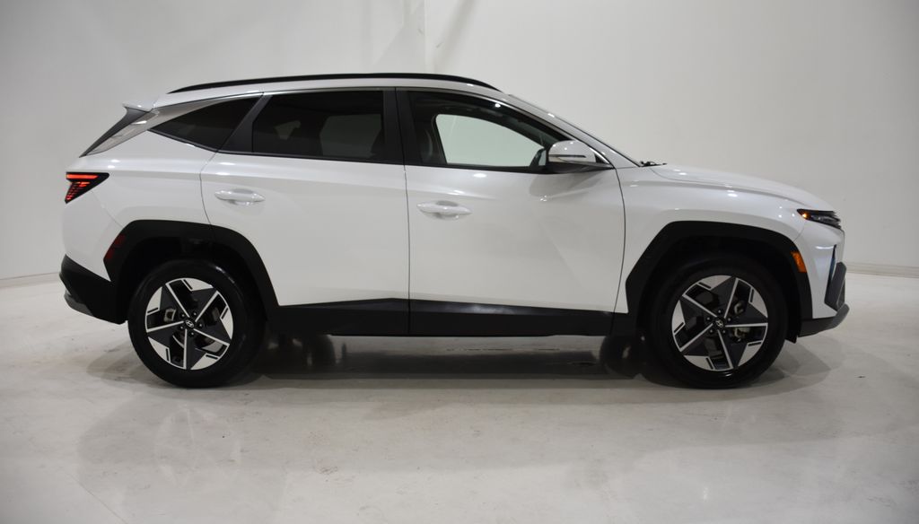 2025 Hyundai Tucson SEL Convenience photo 3
