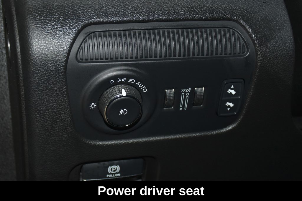 2024 Jeep Wagoneer L Series II - Photo 11