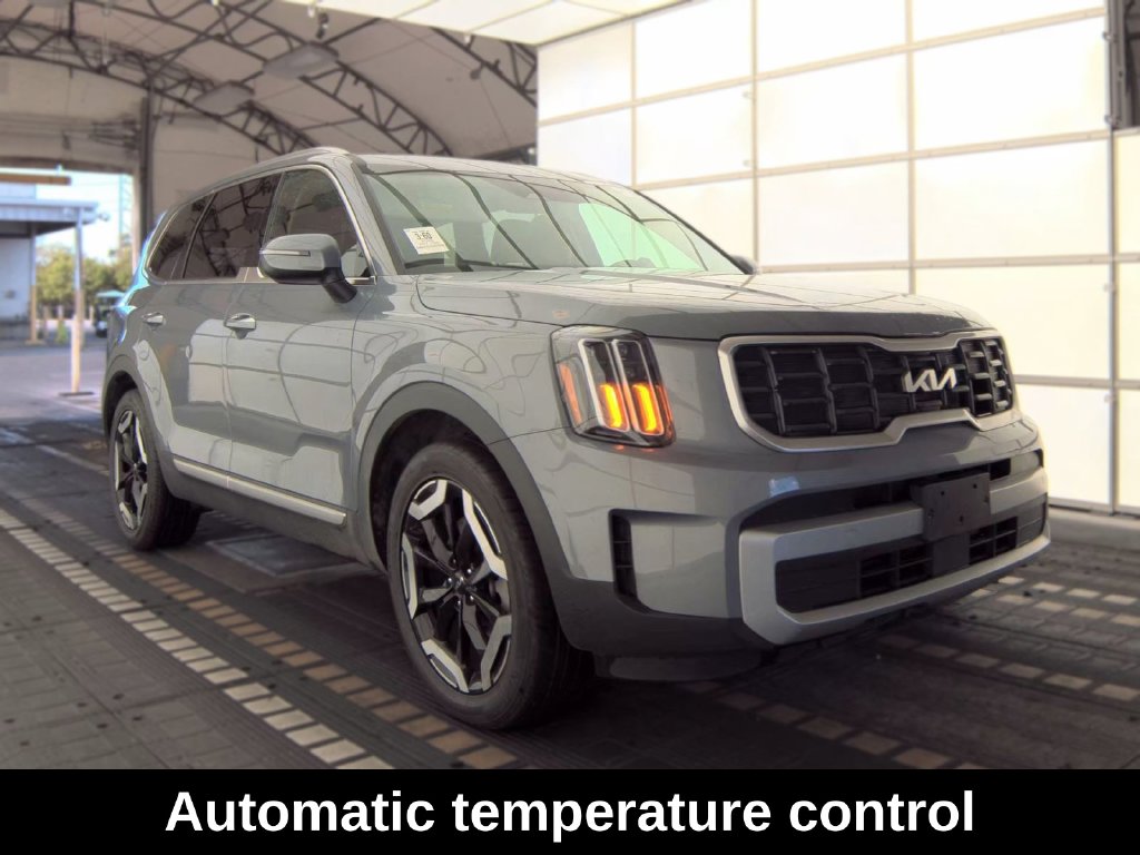 Used 2025 Kia Telluride S SUV