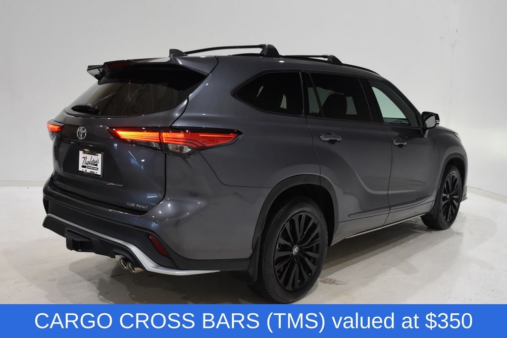 Used 2023 Toyota Highlander L SUV