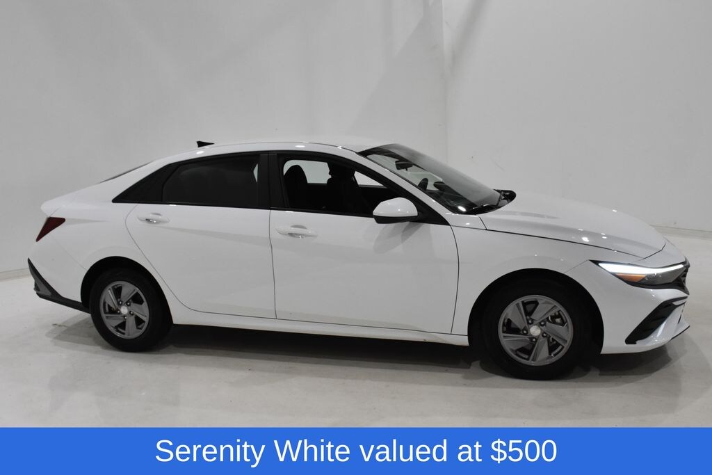 Used 2025 Hyundai Elantra SE Sedan