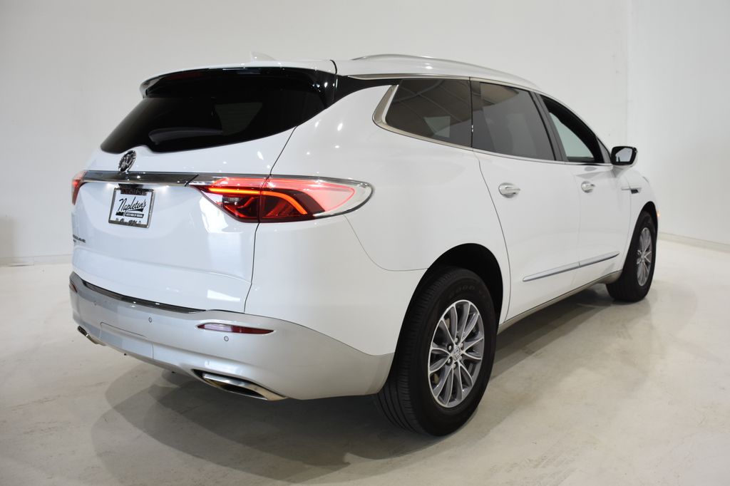 2024 Buick Enclave Premium photo 2