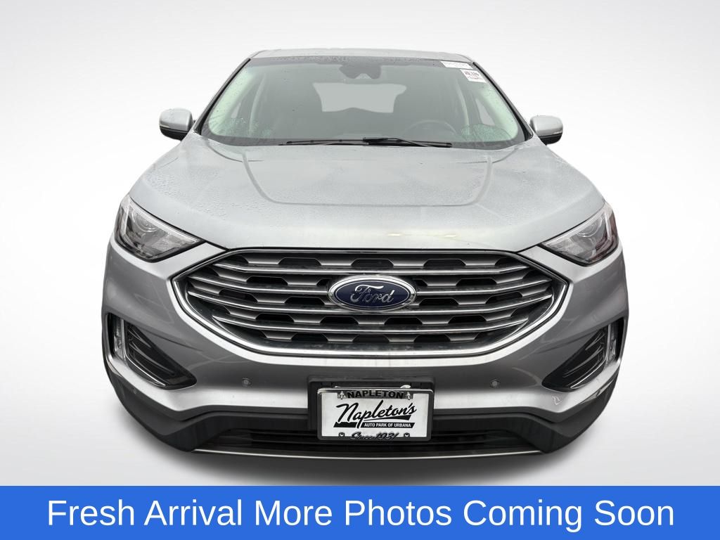 2024 Ford Edge Titanium photo 2
