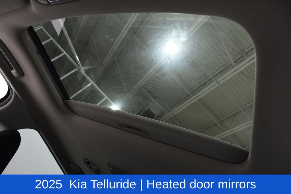 2025 Kia Telluride S - Photo 24