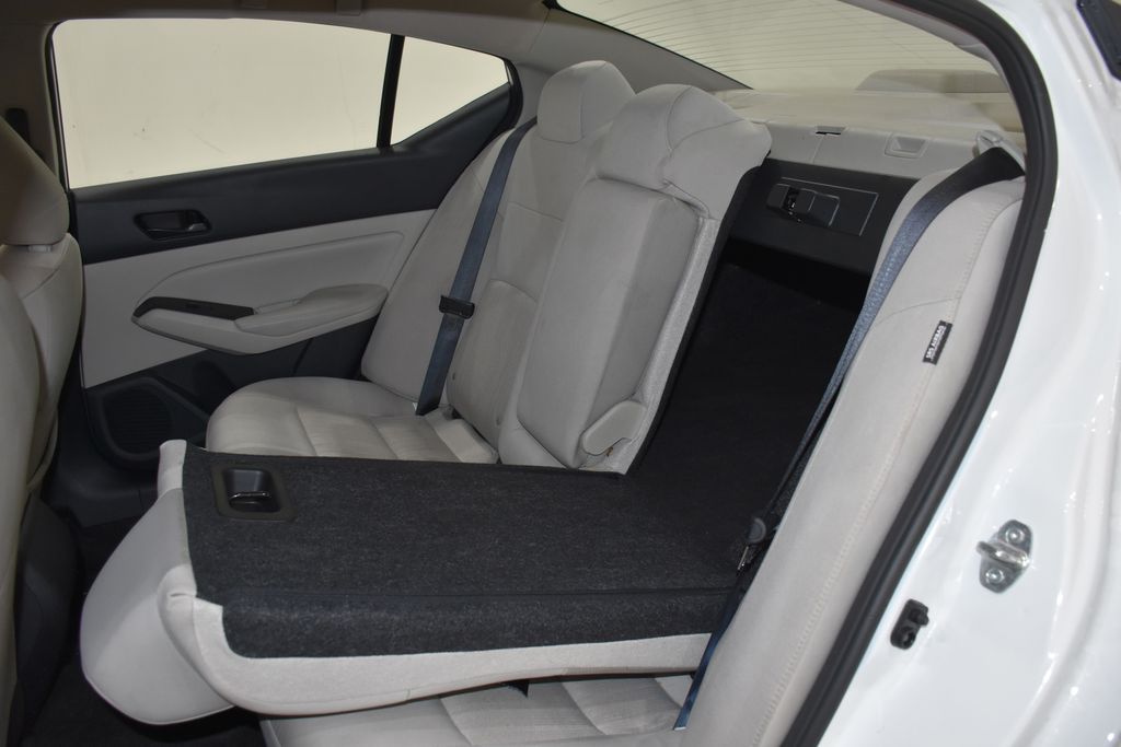 2025 Nissan Altima SV - Photo 27