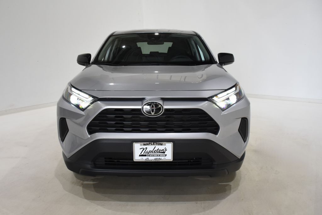 2024 Toyota RAV4 LE photo 2