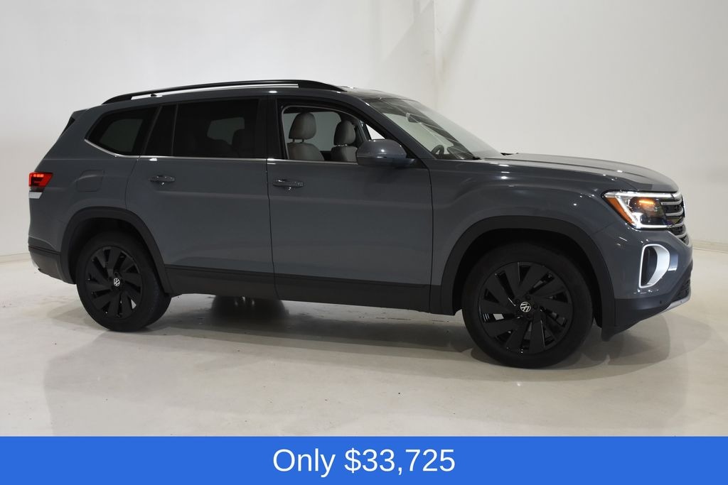 Used 2025 Volkswagen Atlas 2.0T SE w/Technology SUV