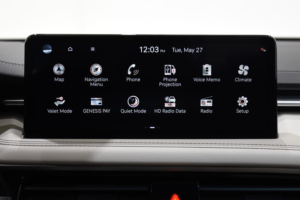 2025 GENESIS G70 Standard - Photo 13
