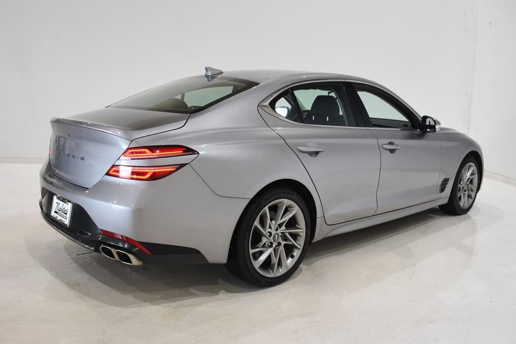 2022 Genesis G70 2.0T photo 4