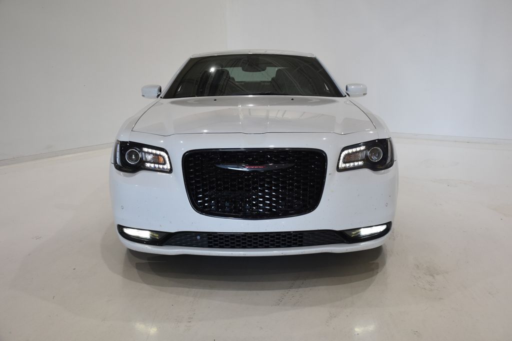 Used 2023 Chrysler 300 S with VIN 2C3CCABG2PH569558 for sale in Urbana, IL