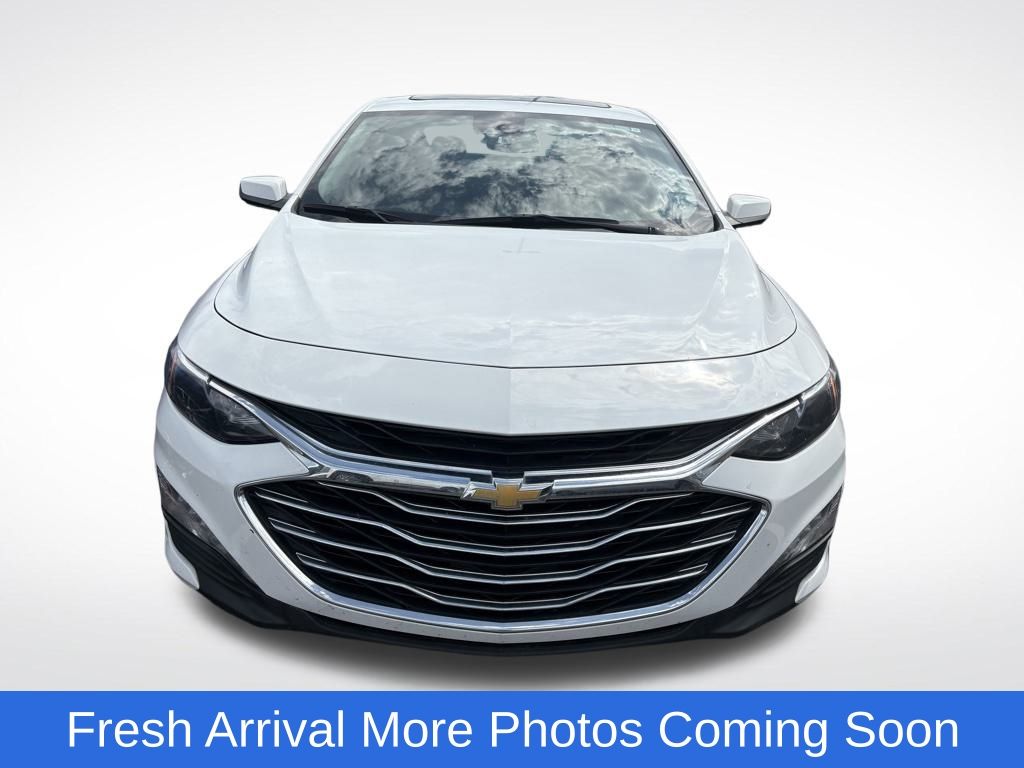 2024 Chevrolet Malibu 1LT photo 2