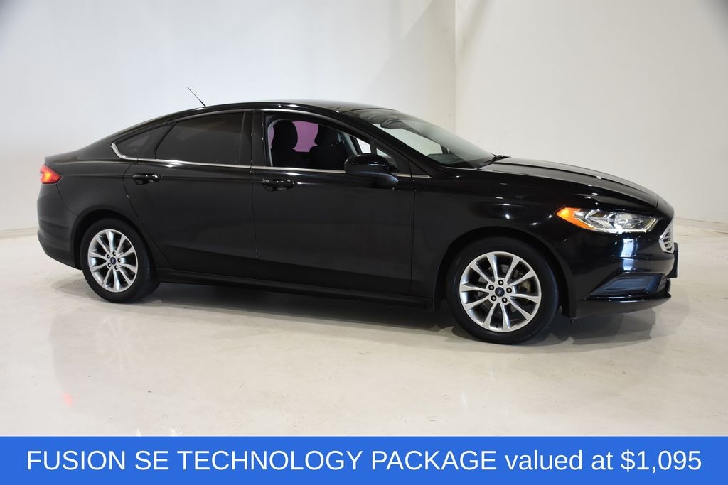 Used 2017 Ford Fusion SE Sedan