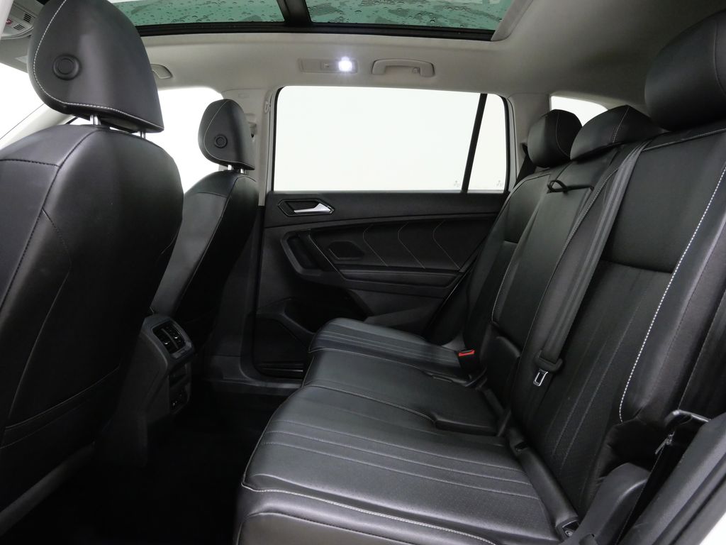 2022 Volkswagen Tiguan SE - Photo 27