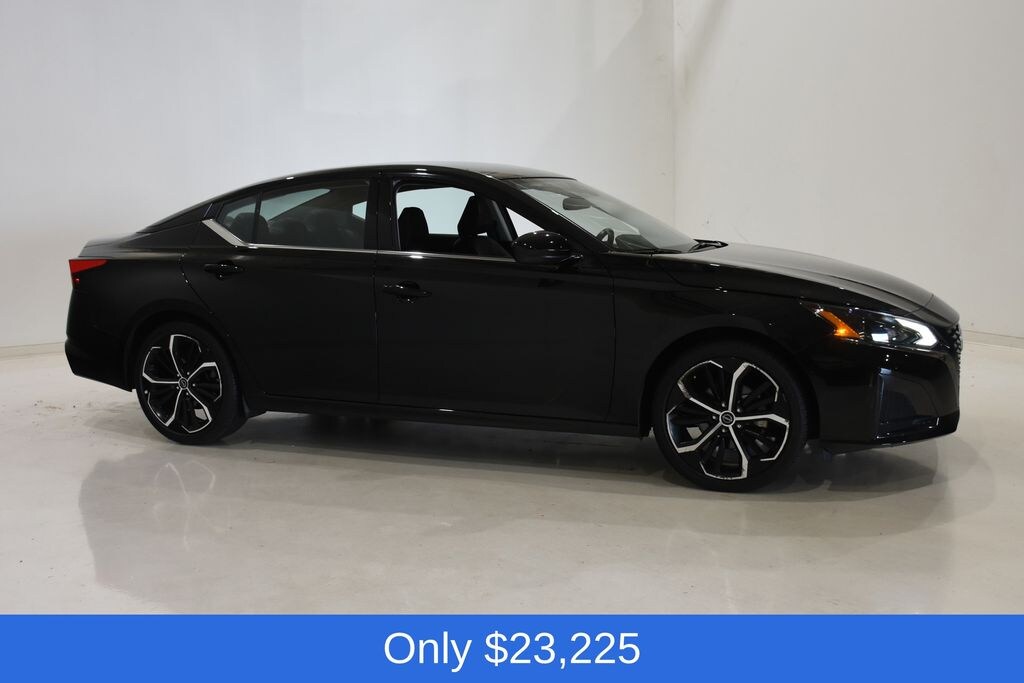 Used 2025 Nissan Altima 2.5 SR Sedan